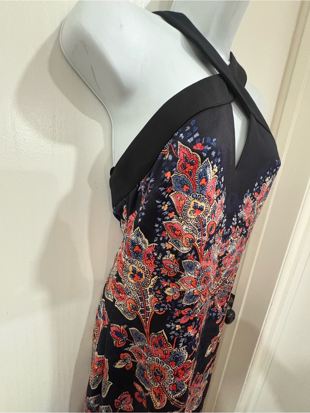 Y2K Sleeveless Navy Cross-Neck Floral bohemian girls night outsatin-feel Dress - Picture 4 of 7